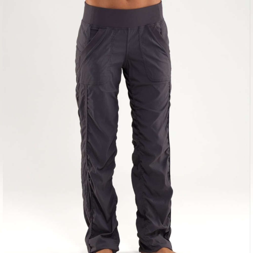 Sz 12 Vintage Lululemon Quick Step Pant in Coal